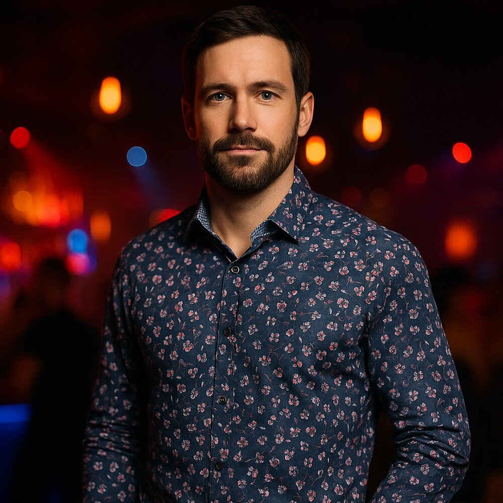 QUIETI Navy Floral Print Button-Up Shirt – Size Medium